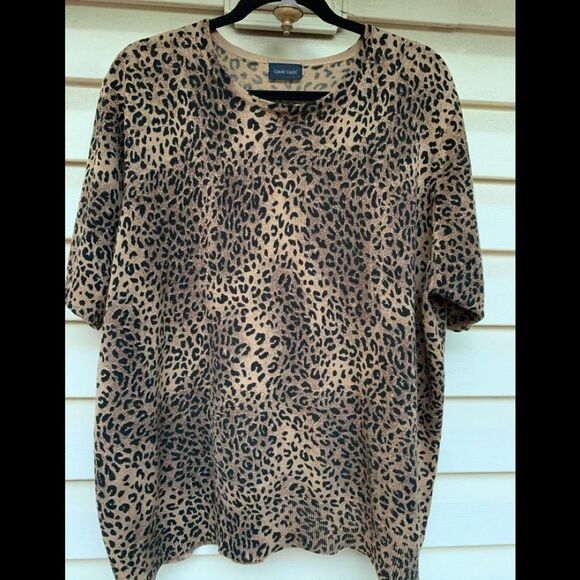 Camille Claude leopard print short sleeved top, crew neck, great condition, XL - Picture 1 of 7